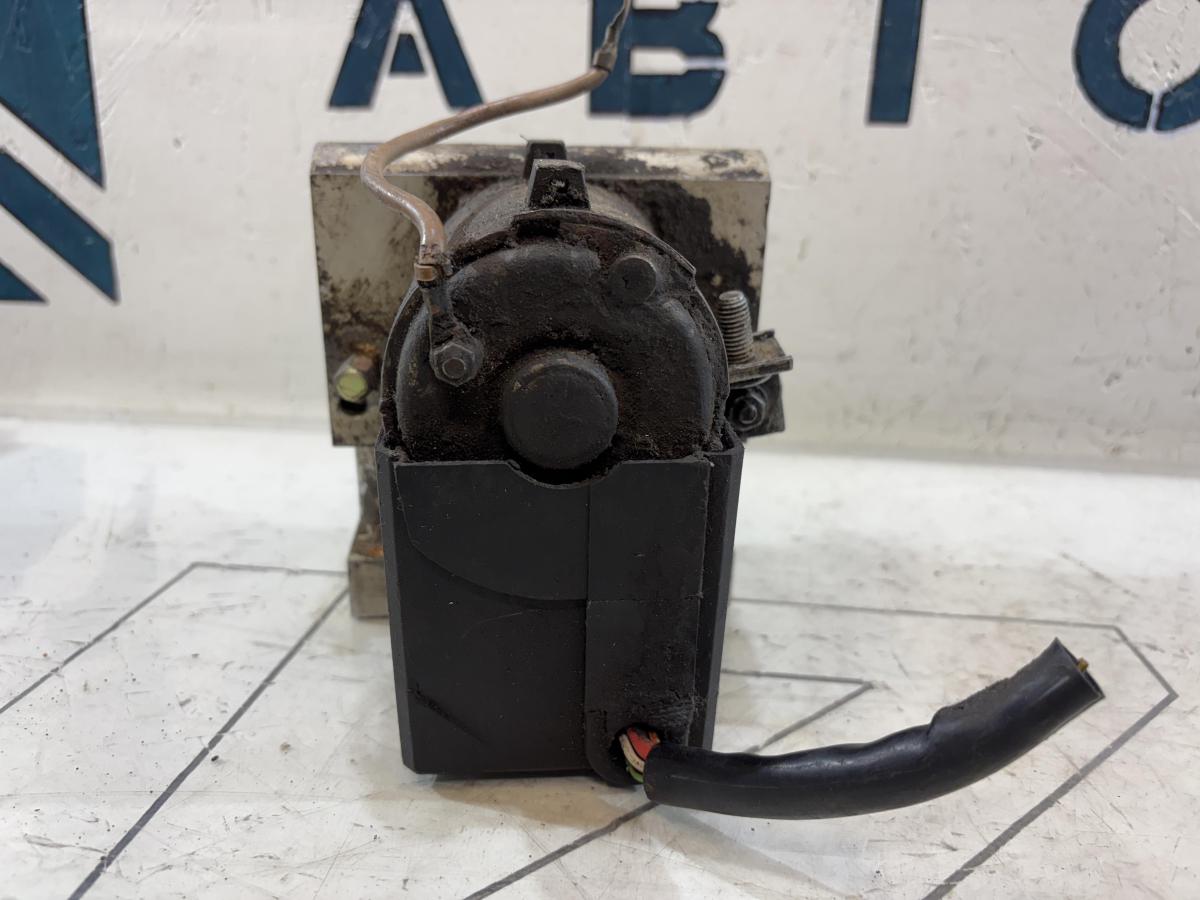 Блок ABS (насос) 4A0614111B Audi A6 C4