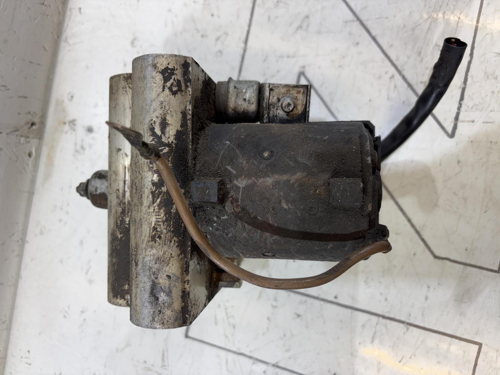 Блок ABS (насос) 4A0614111B Audi A6 C4