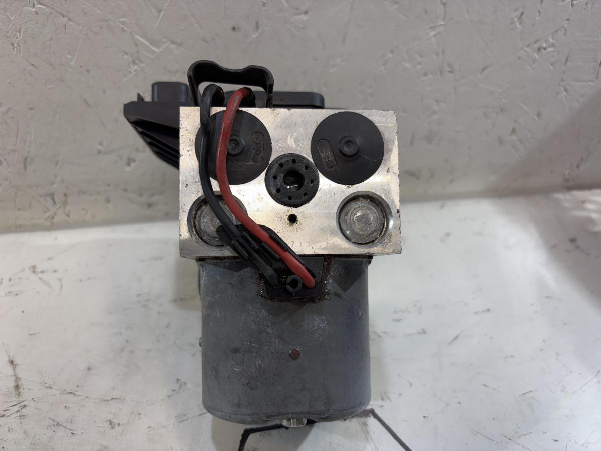 Блок ABS (насос) 8E0614111AS Audi A4 B6