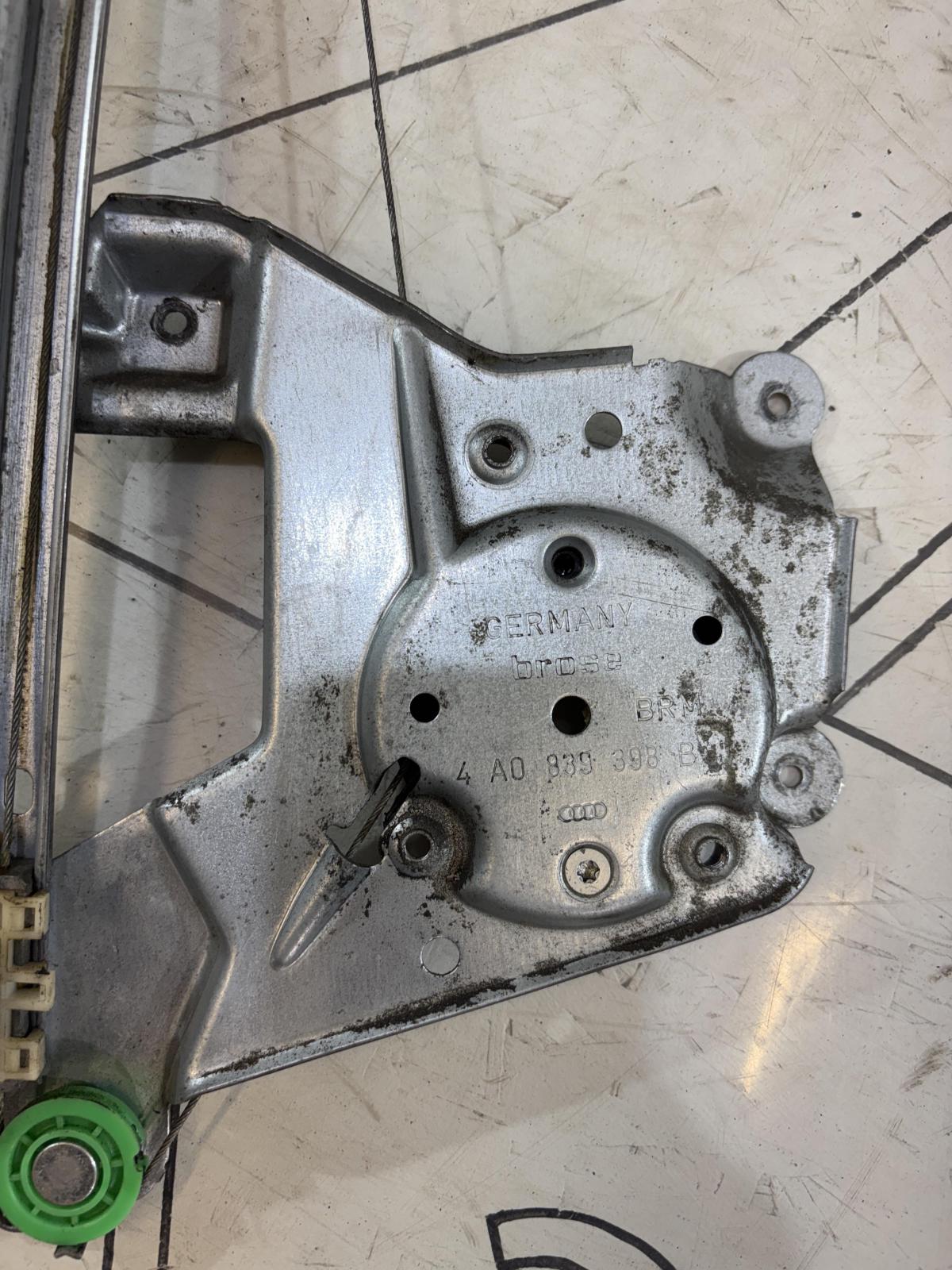 Трапеция стеклоподъёмника задняя левая 4A0839398 