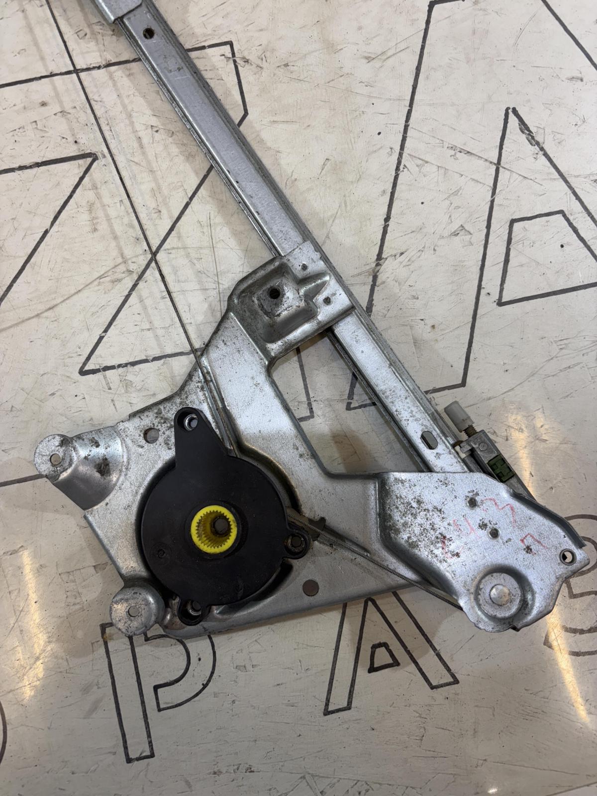 Трапеция стеклоподъёмника задняя левая 4A0839398 