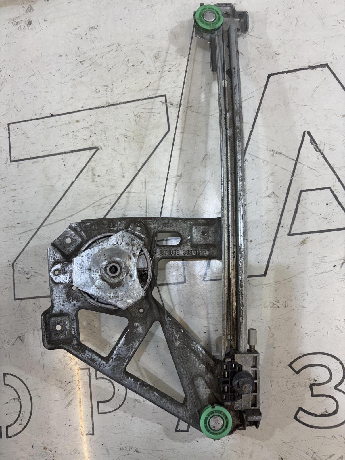 Стеклоподъемник задний левый 4A0839399B Audi A6 C4