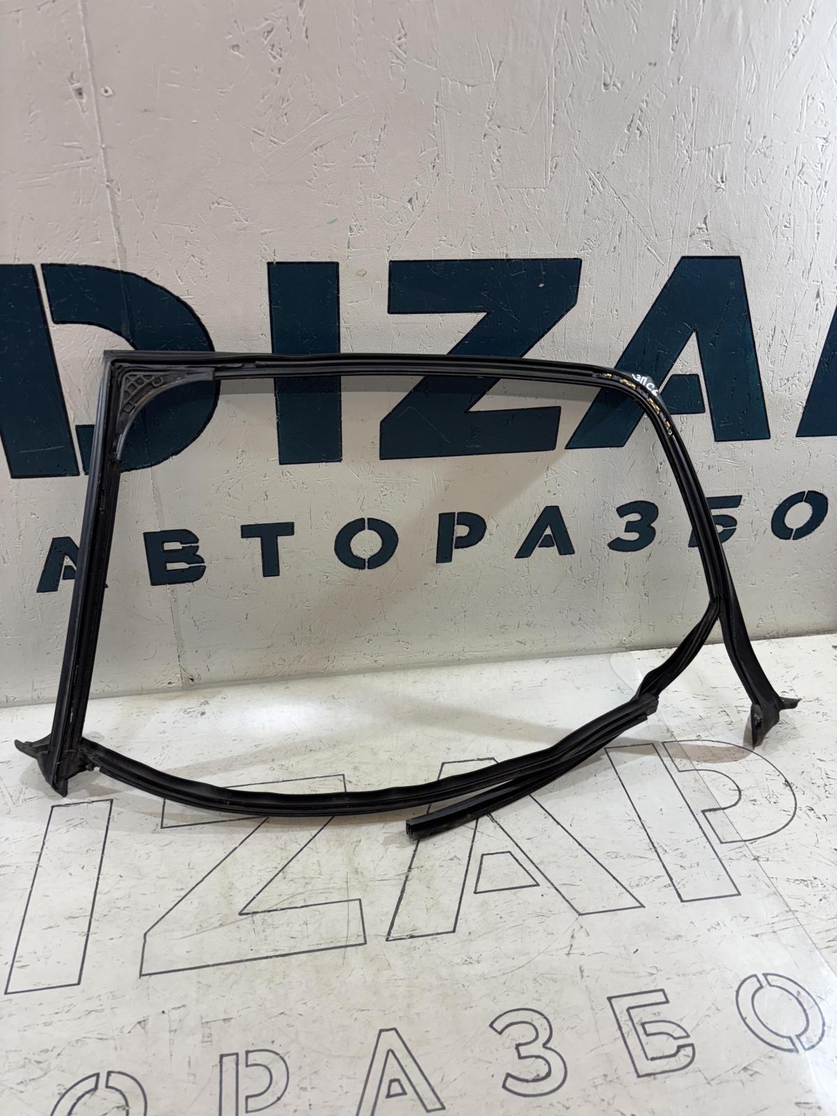 Направляющая стекла задняя правая 4F9839440 