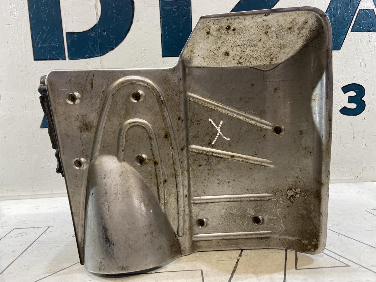 Часть корпус воздушного фильтра 034133837AS 