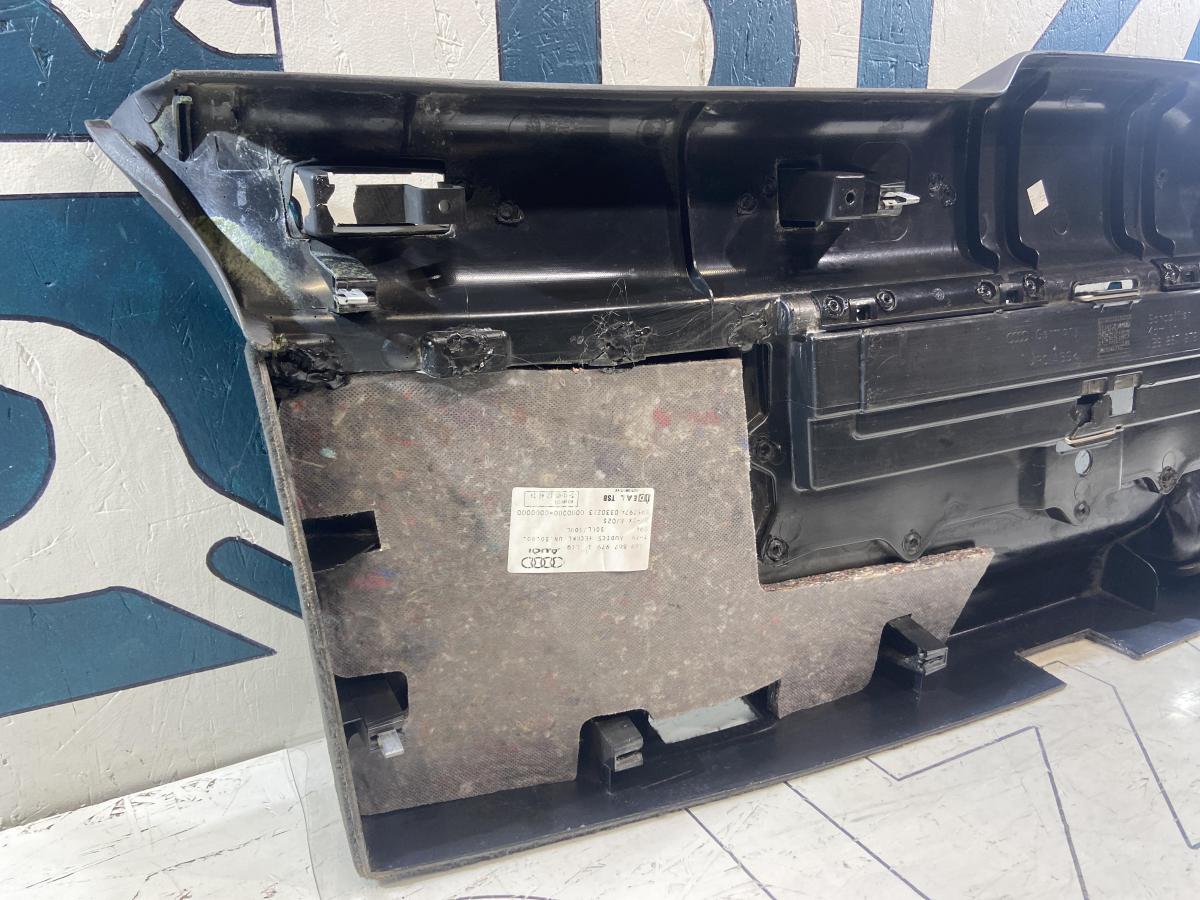 Облицовка крышки багажного отсека 4B9867979 