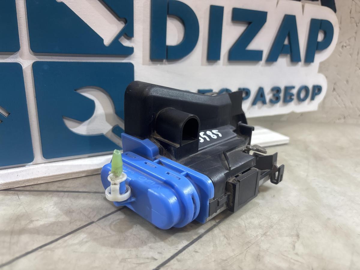 Замок двери задней правой 8D0839016A Audi A4 / А6