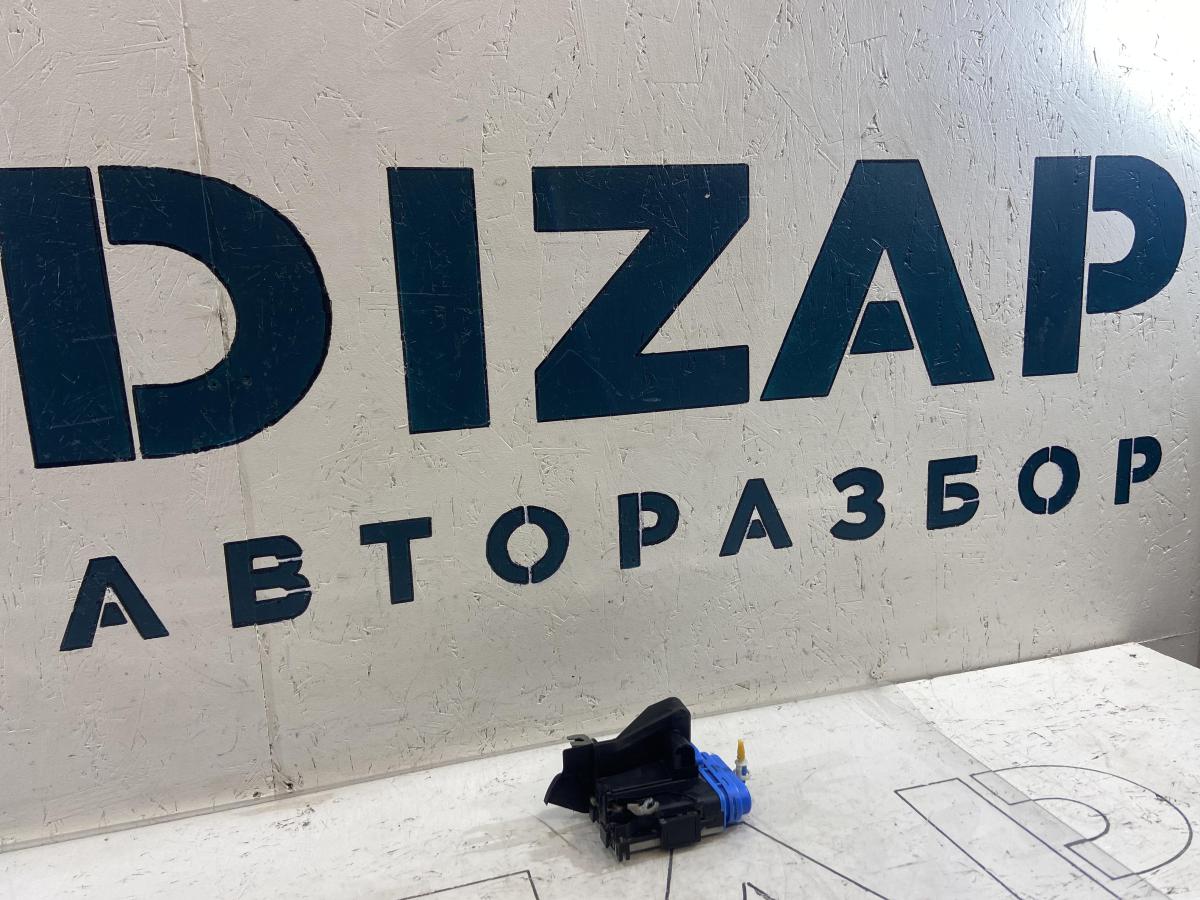 Замок двери задней левой 8D0839015A Audi A4 / А6