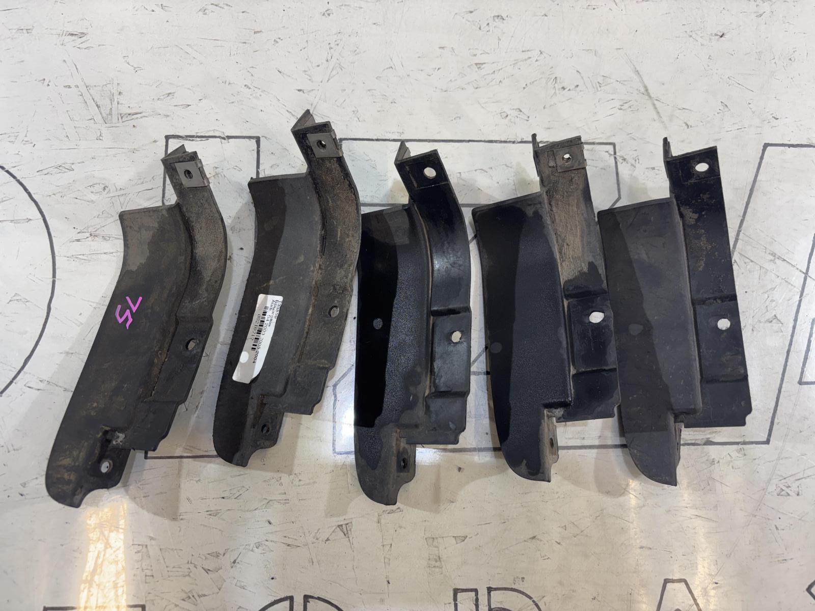 Брызговик правый задний 8E0853834 Audi A4 B6