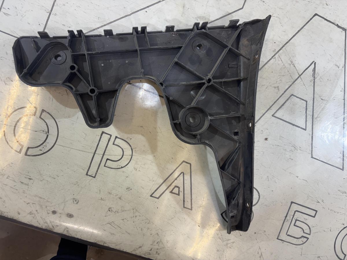 Кронштейн заднего бампера правый 4F5807454 