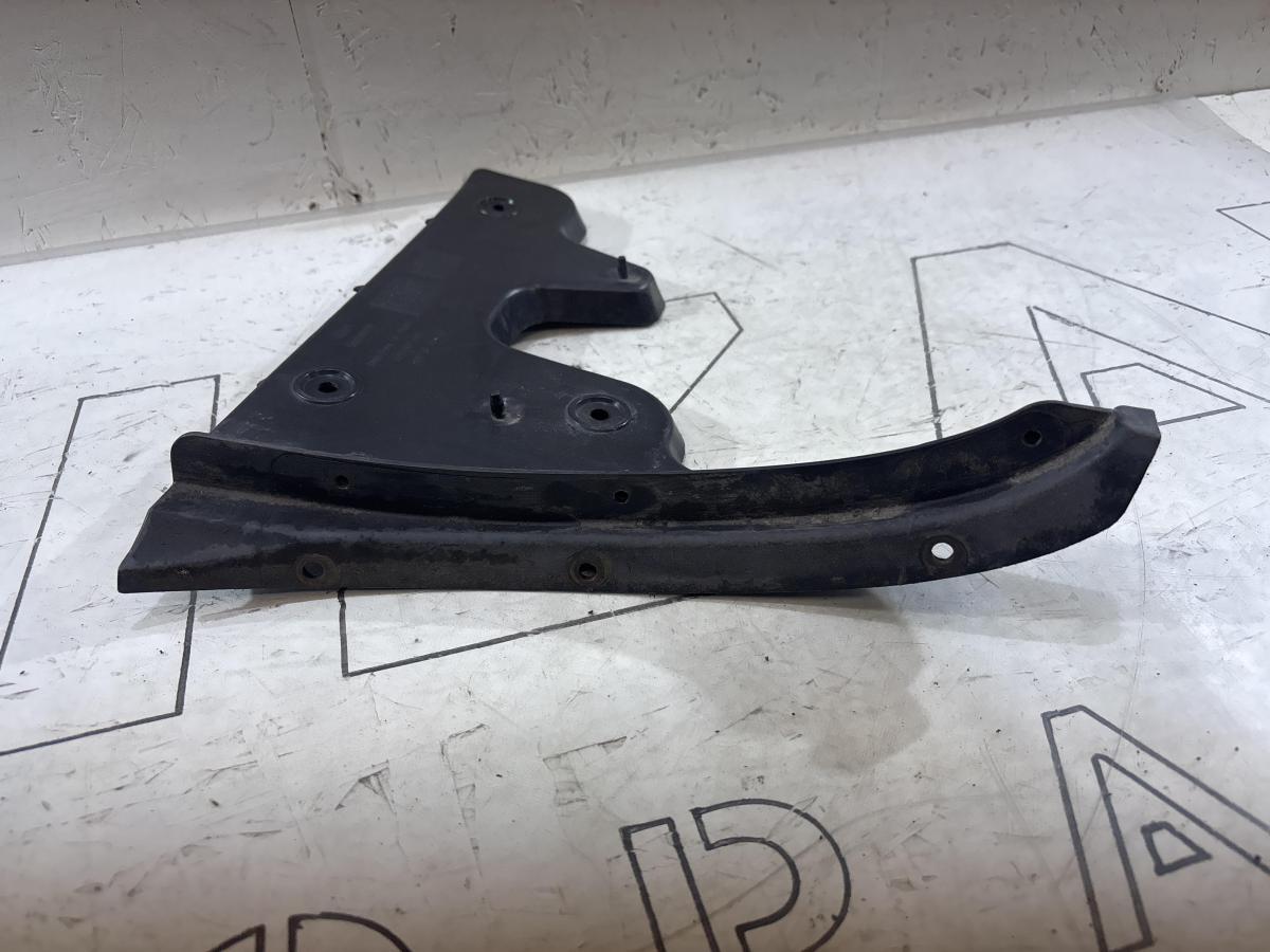 Кронштейн заднего бампера правый 4F5807454 