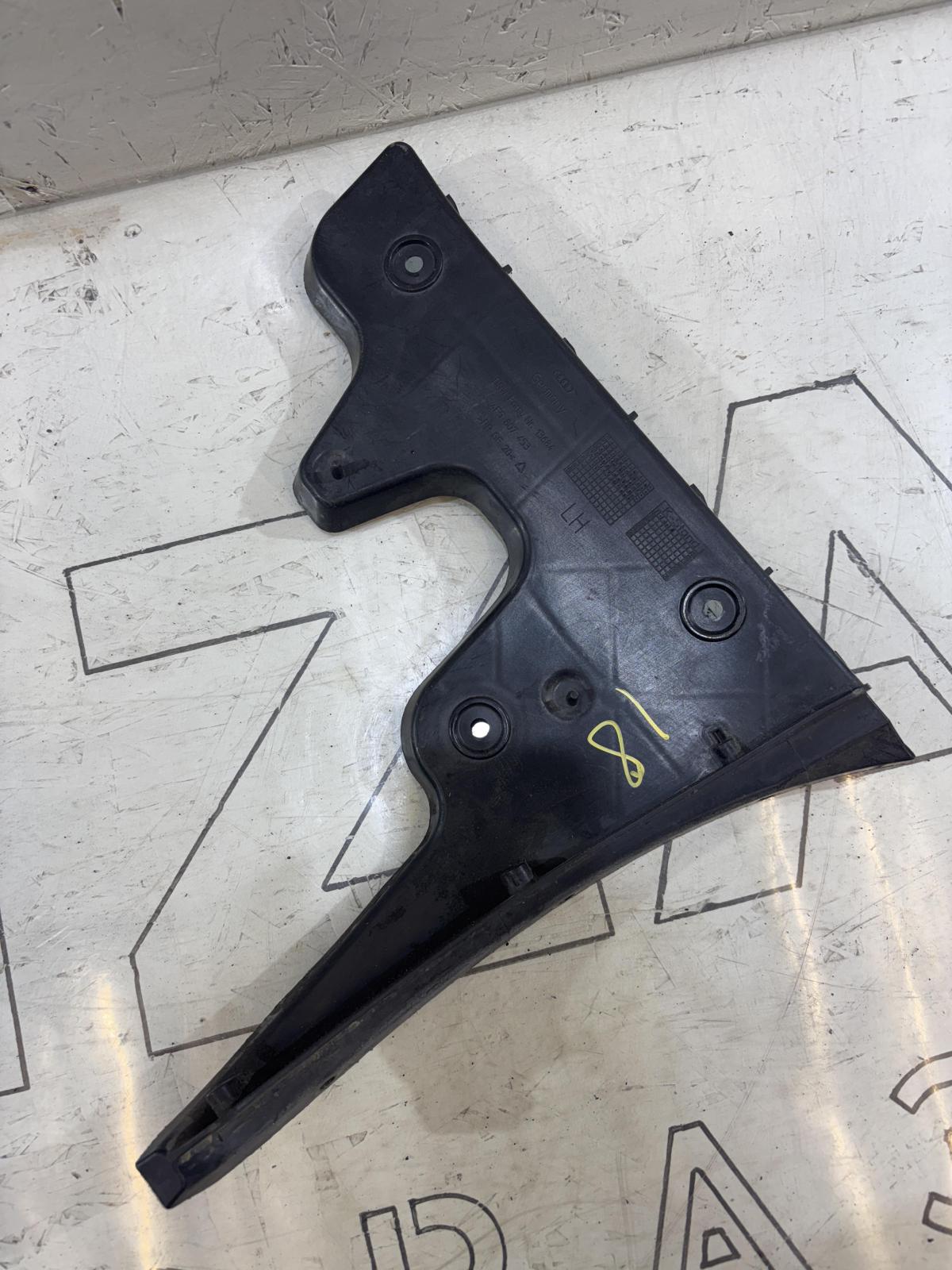 Кронштейн заднего бампера левый 4F5807453 