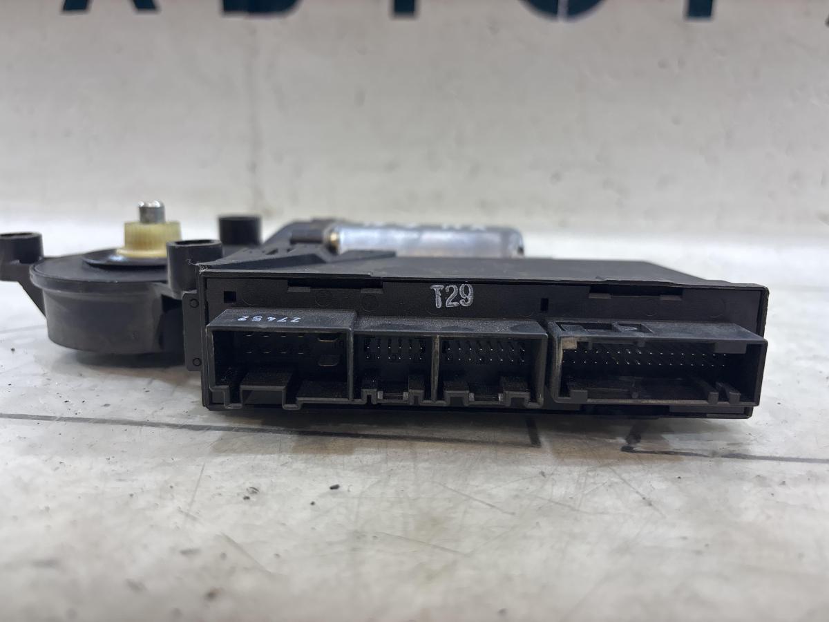 Моторчик стеклоподъемника 8E2959801 Audi A4 B6