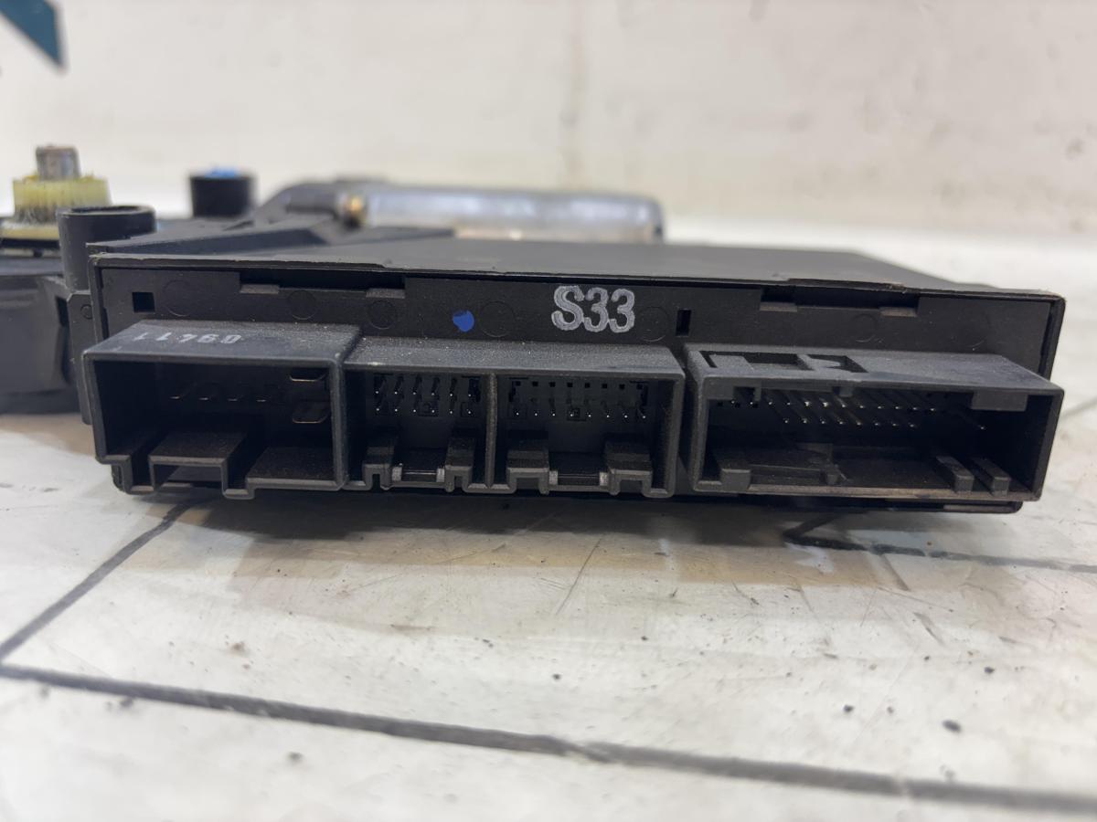 Моторчик стеклоподъемника 8E2959801B Audi A4 B6