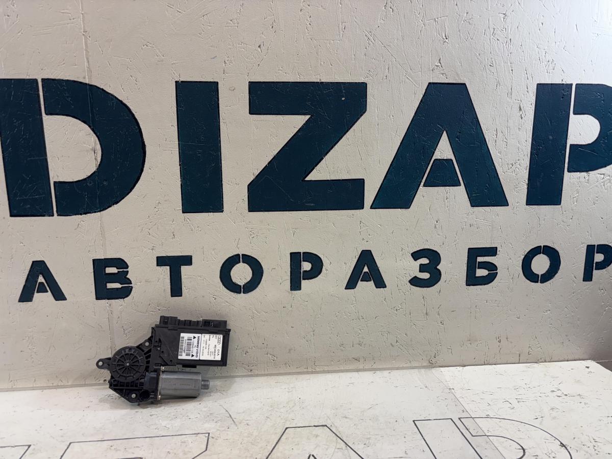 Моторчик стеклоподъемника задний левый 8E0959801A Audi A4 B6