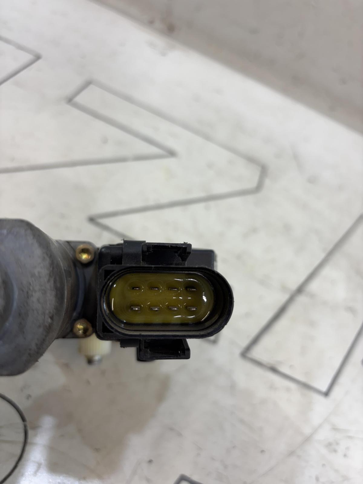 Моторчик стеклоподъёмника 4A0959801C Audi A6 C4