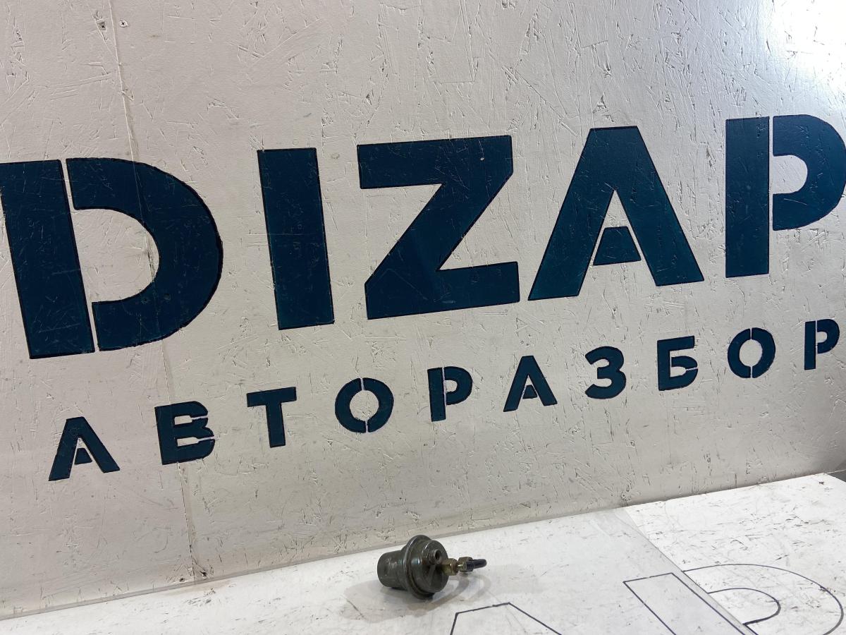 Гаситель пульсаций топлива 893133441 Audi 80 B3