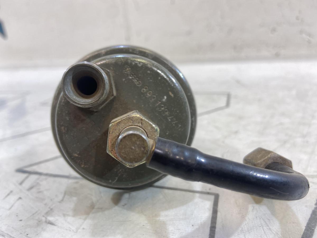 Гаситель пульсаций топлива 893133441 Audi 80 B3