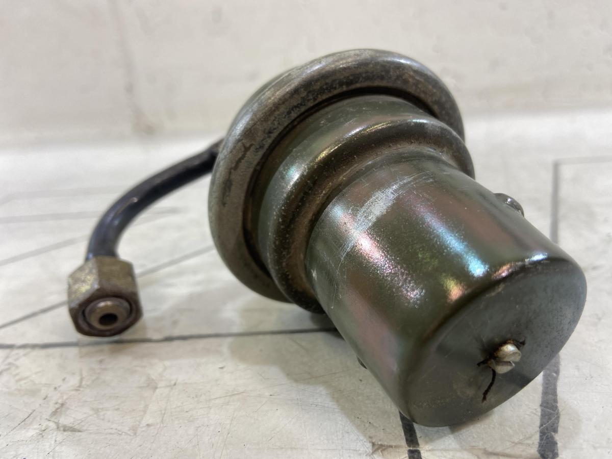 Гаситель пульсаций топлива 893133441 Audi 80 B3