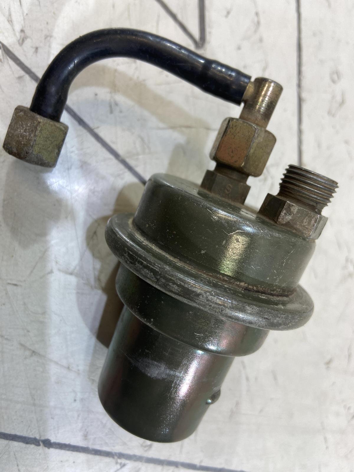 Гаситель пульсаций топлива 893133441 Audi 80 B3