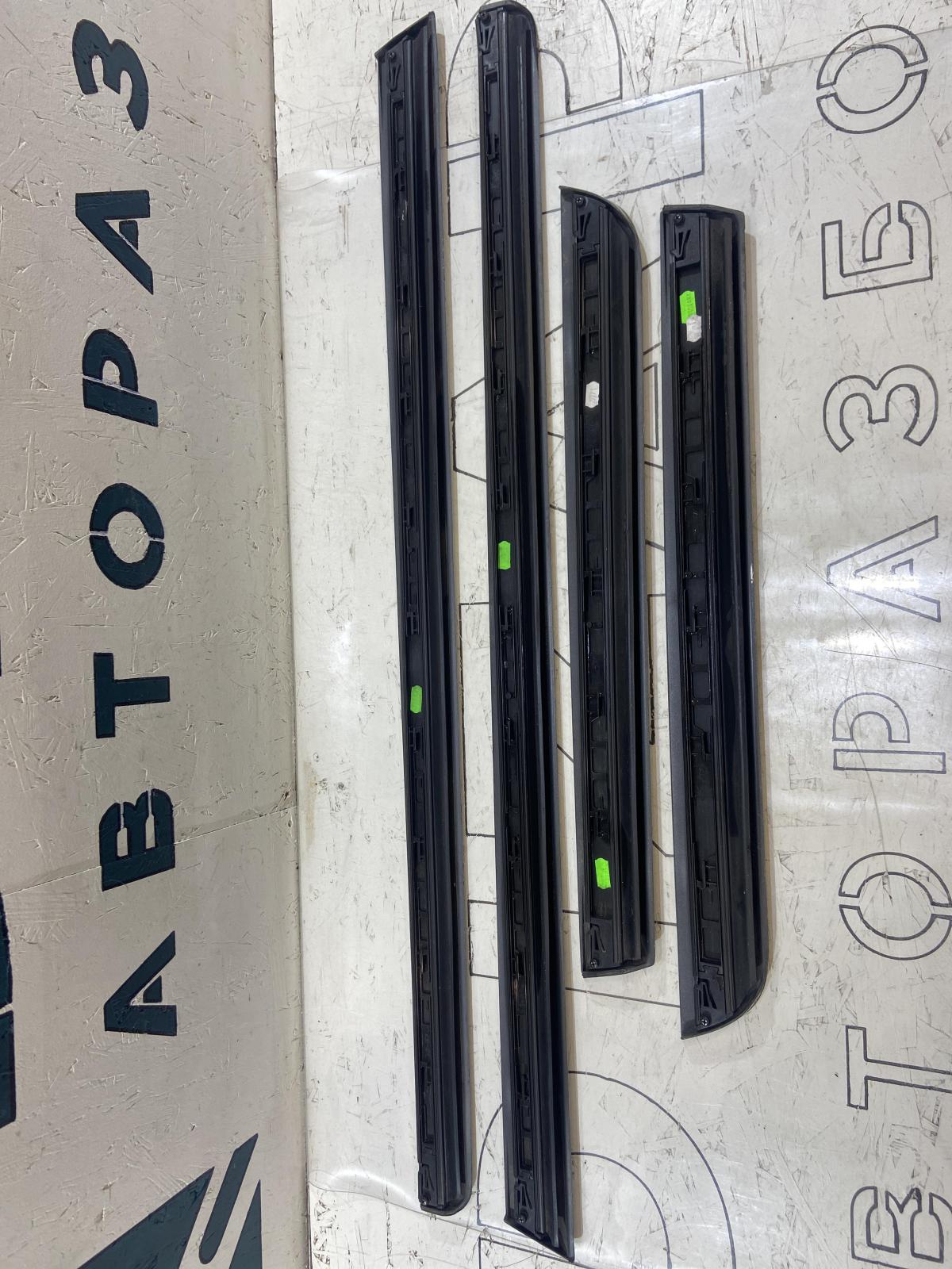 Молдинги (накладки) дверей нижние 8E0853970E Audi A4 B6 / B7