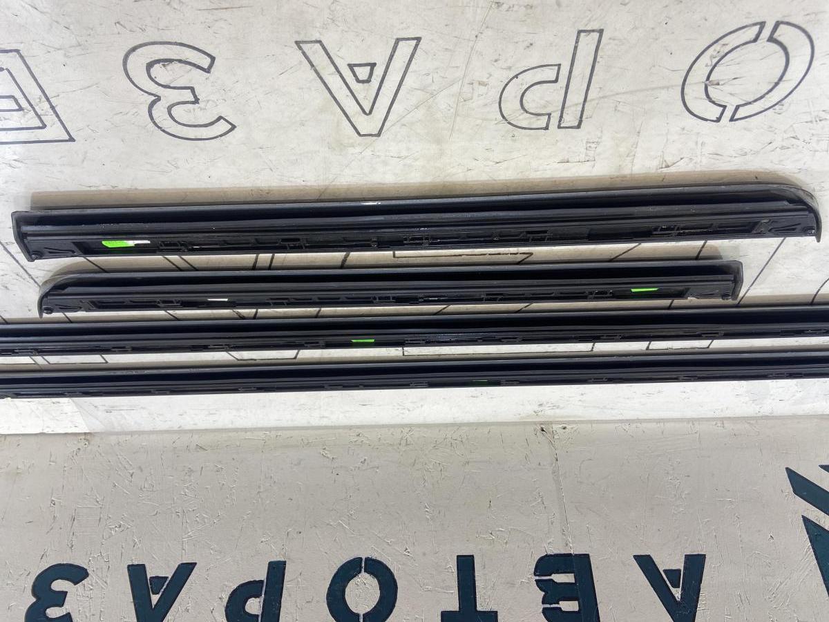 Молдинги (накладки) дверей нижние 8E0853970E Audi A4 B6 / B7