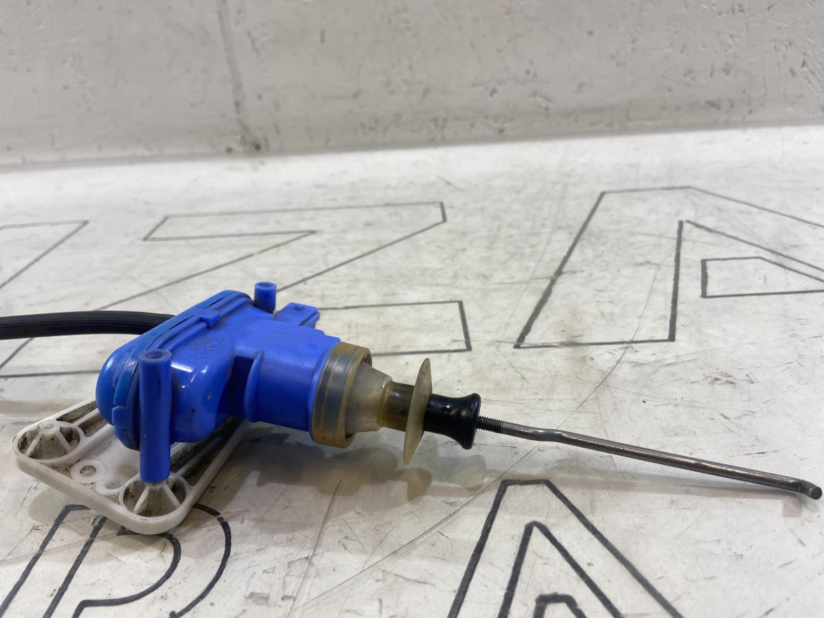 Клапан управления для двери водителя и пассажира 893862153С Audi 80 B3