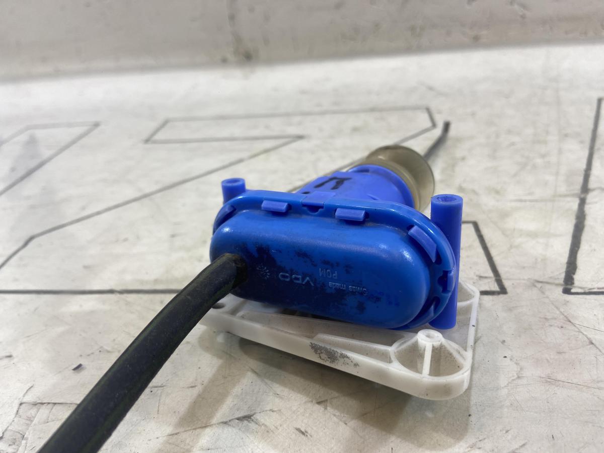 Клапан управления для двери водителя и пассажира 893862153С Audi 80 B3