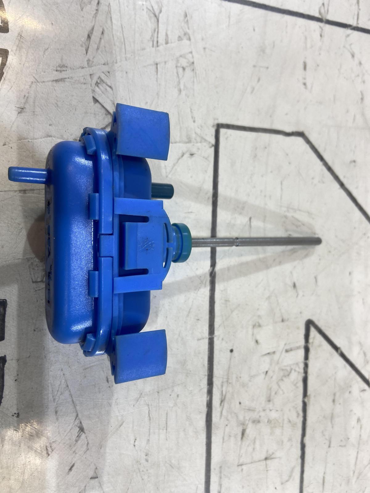 Активатор замка крышки бензобака 4A0862153A Audi A6 C4