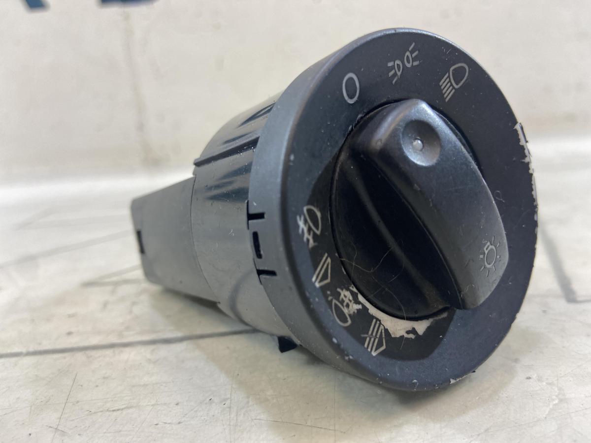 Переключатель света 8E0941531A Audi A4 B6 / B7