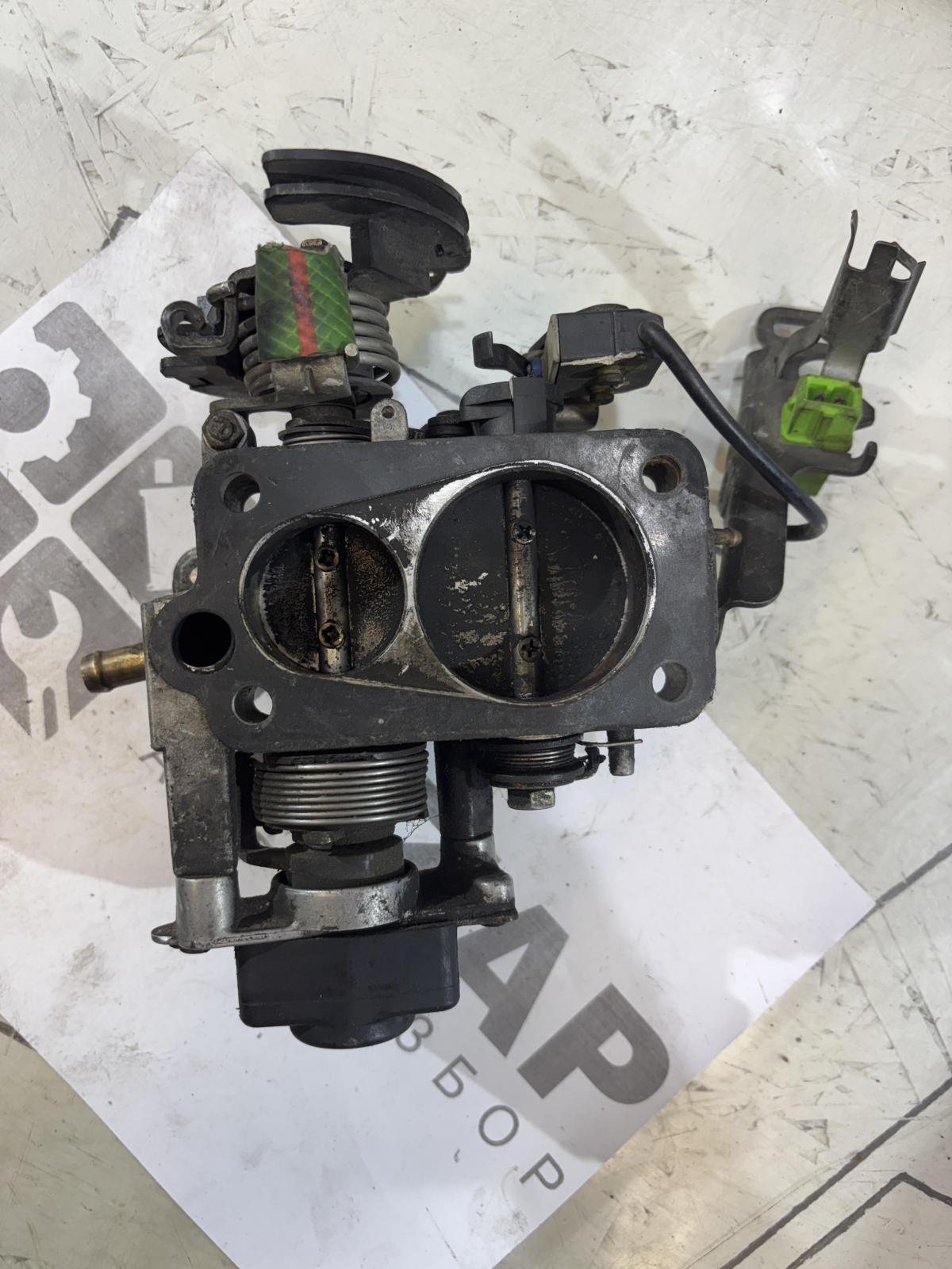 Дроссельная заслонка 078133061A 