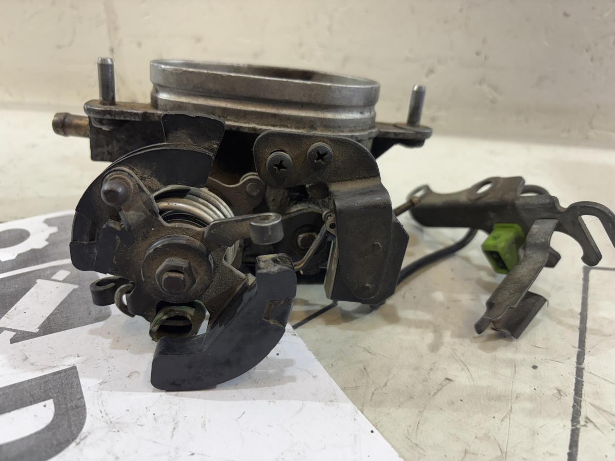 Дроссельная заслонка 078133061A 