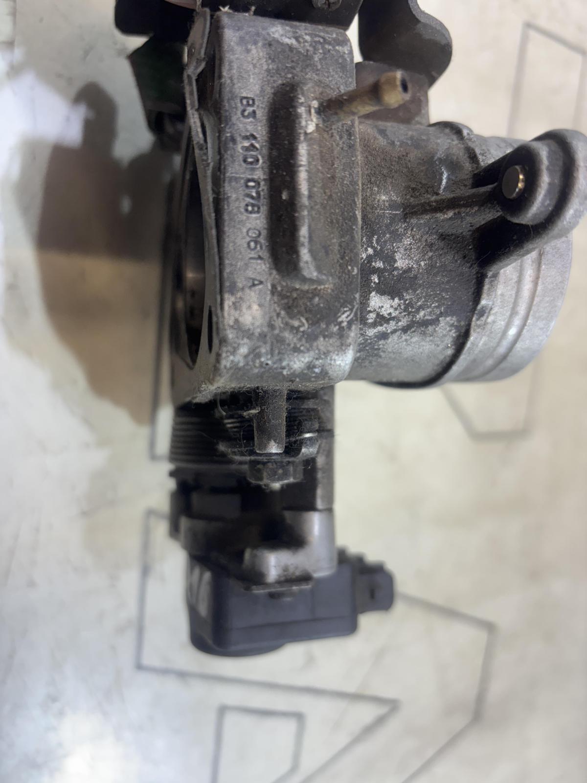 Дроссельная заслонка 078133061A 