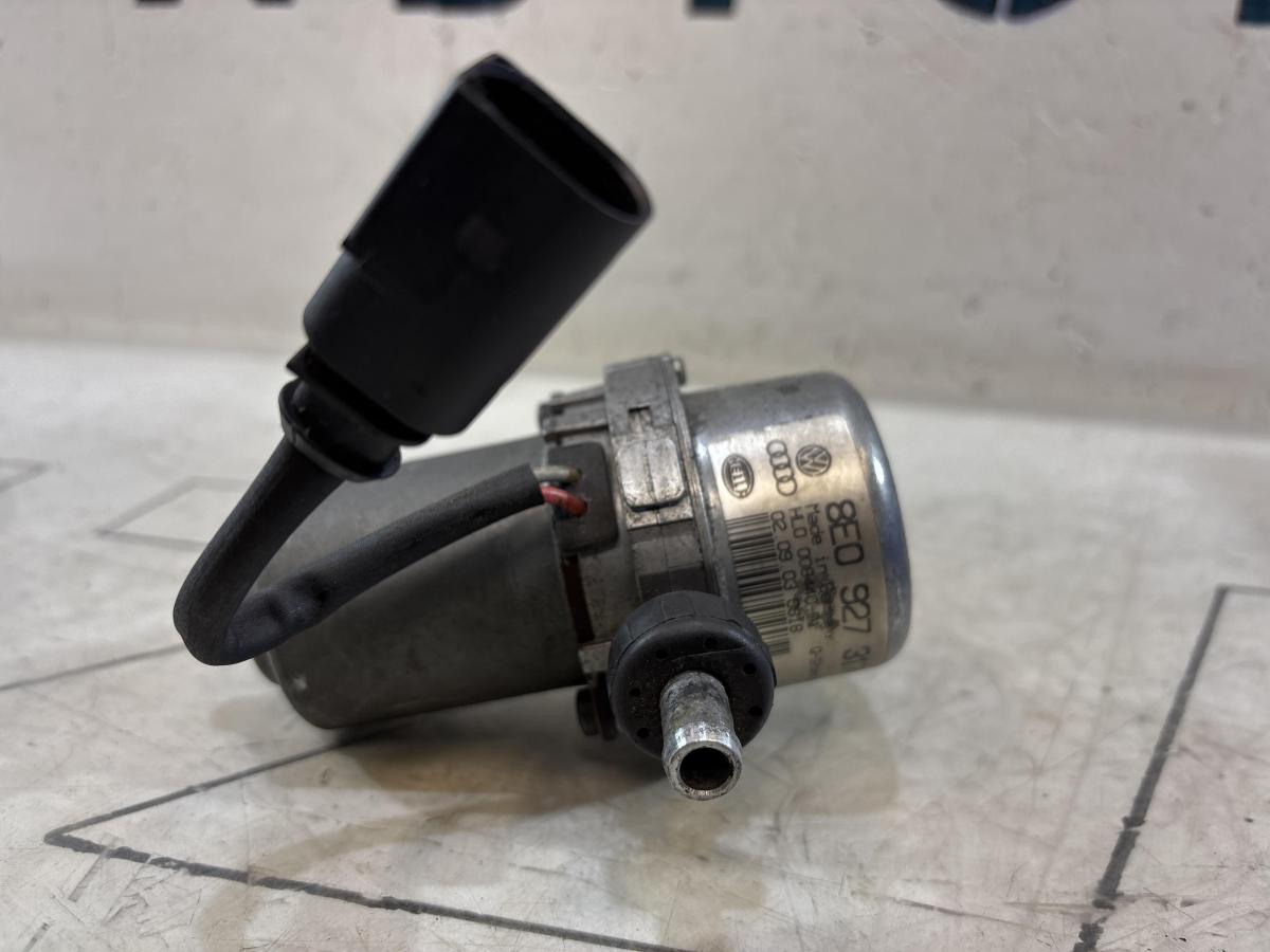 Насос вакуумный 8E0927317A Audi A4 B6