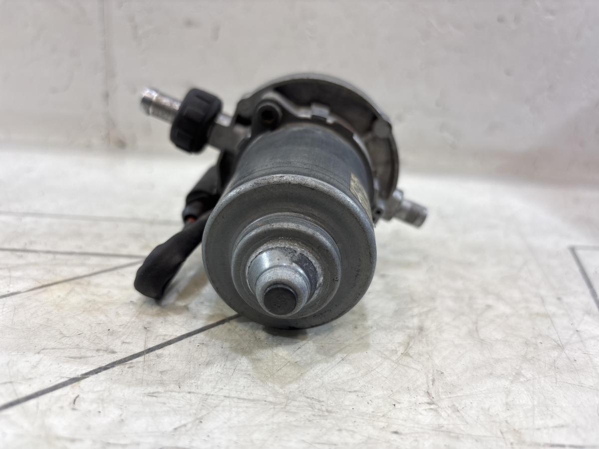 Насос вакуумный 8E0927317A Audi A4 B6