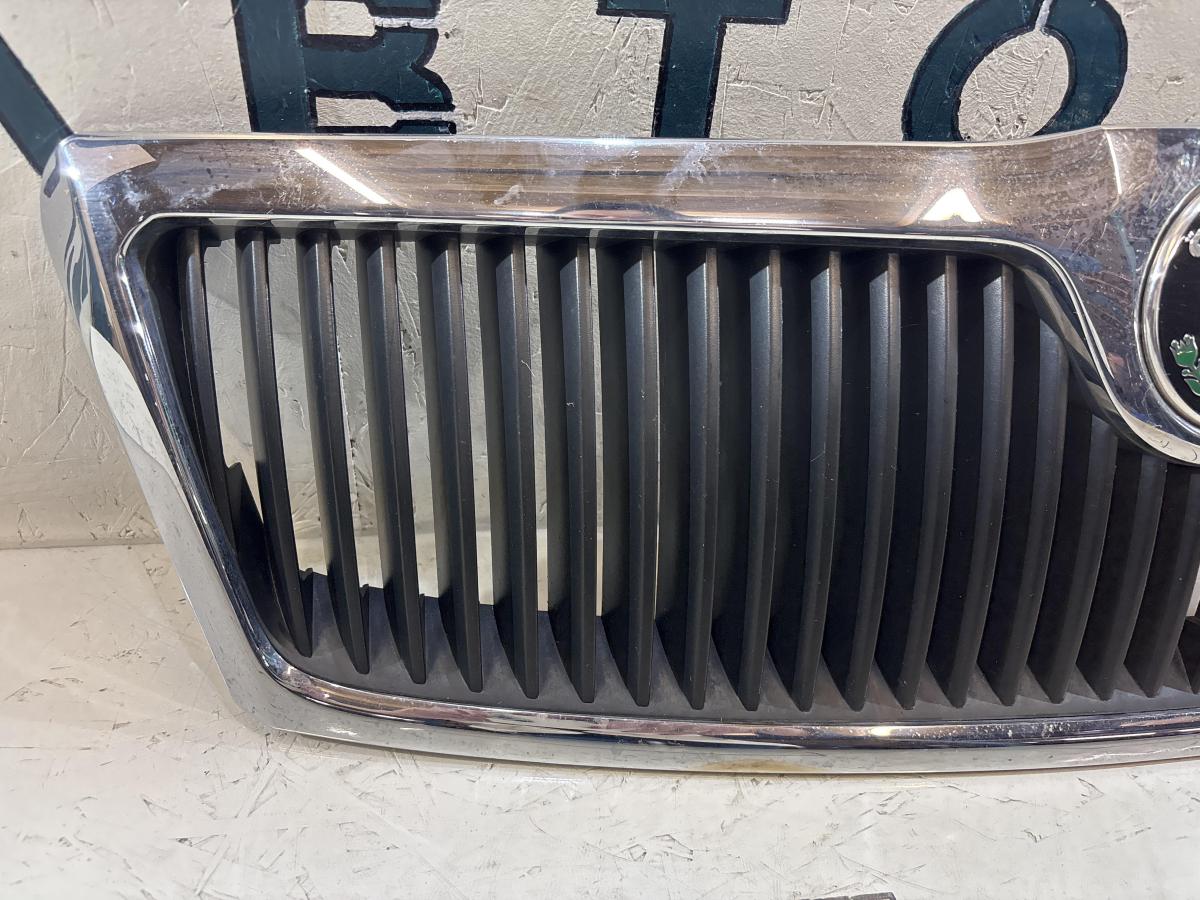 Решётка 1Z0853668 Skoda Octavia 2
