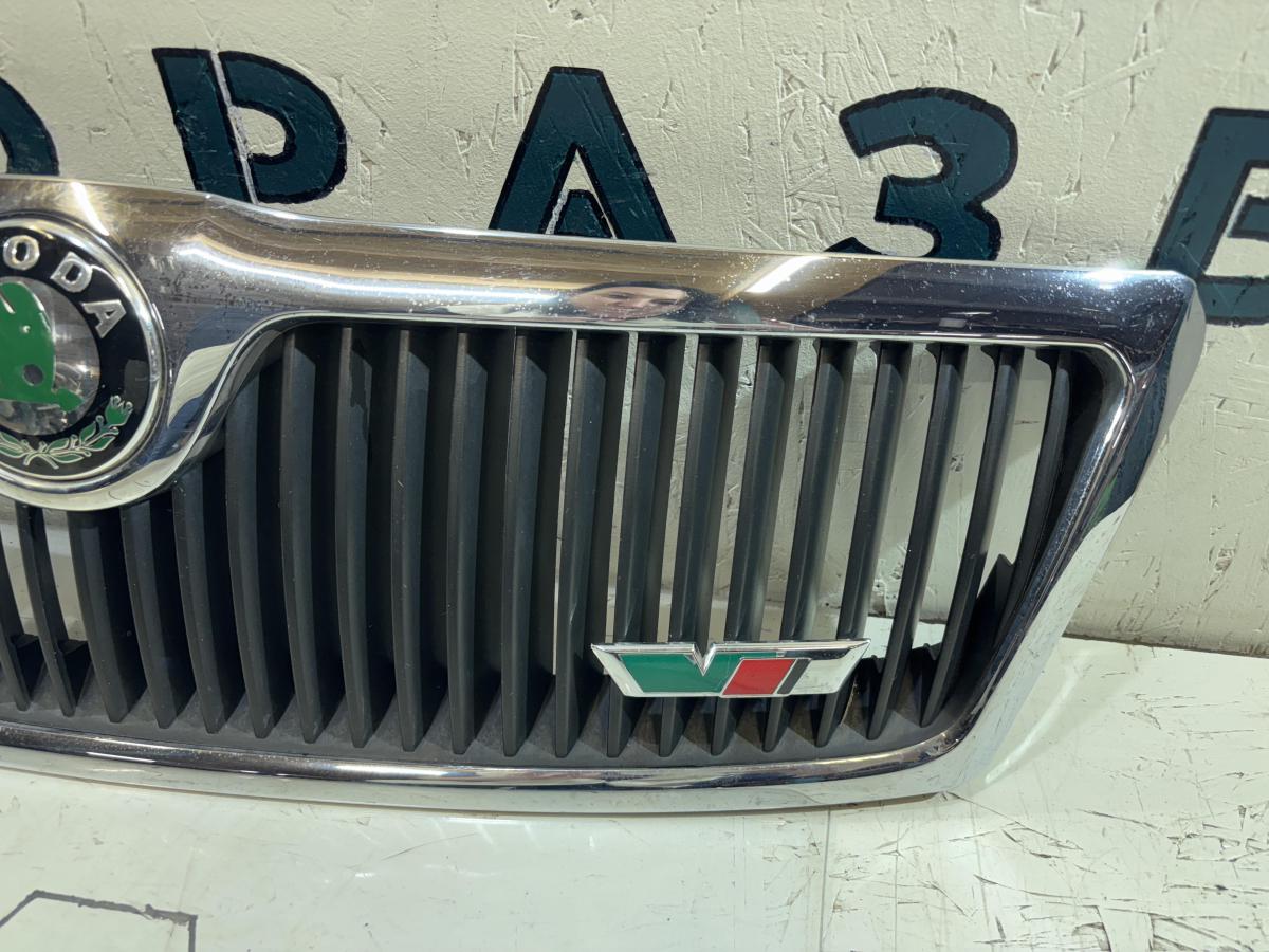 Решётка 1Z0853668 Skoda Octavia 2
