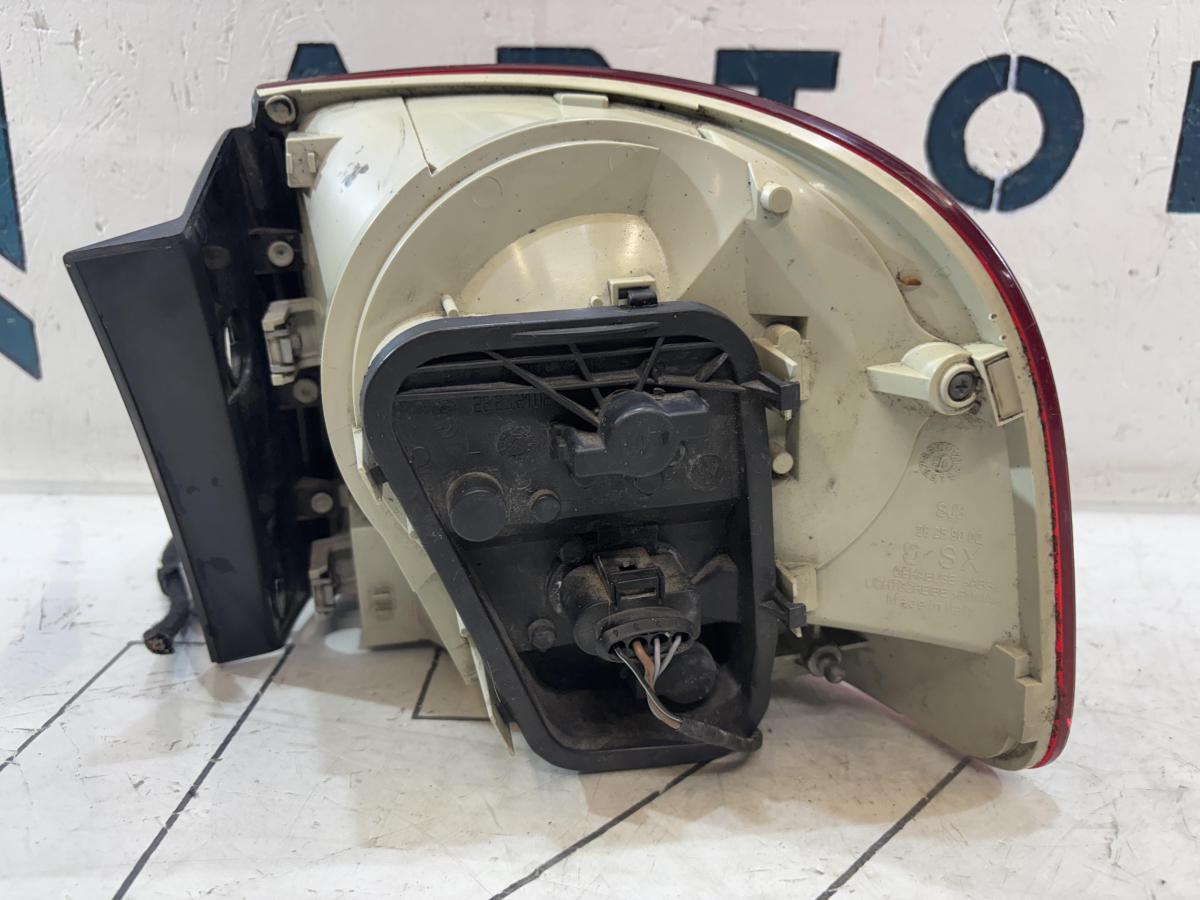 Фонарь левый 7L6945095K Volkswagen Touareg I