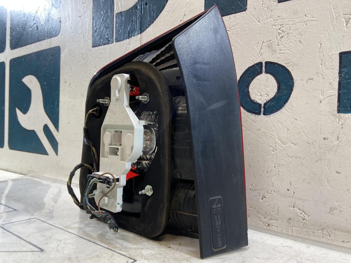 Фонарь задний левый 1Z9945096A Skoda Octavia II рест