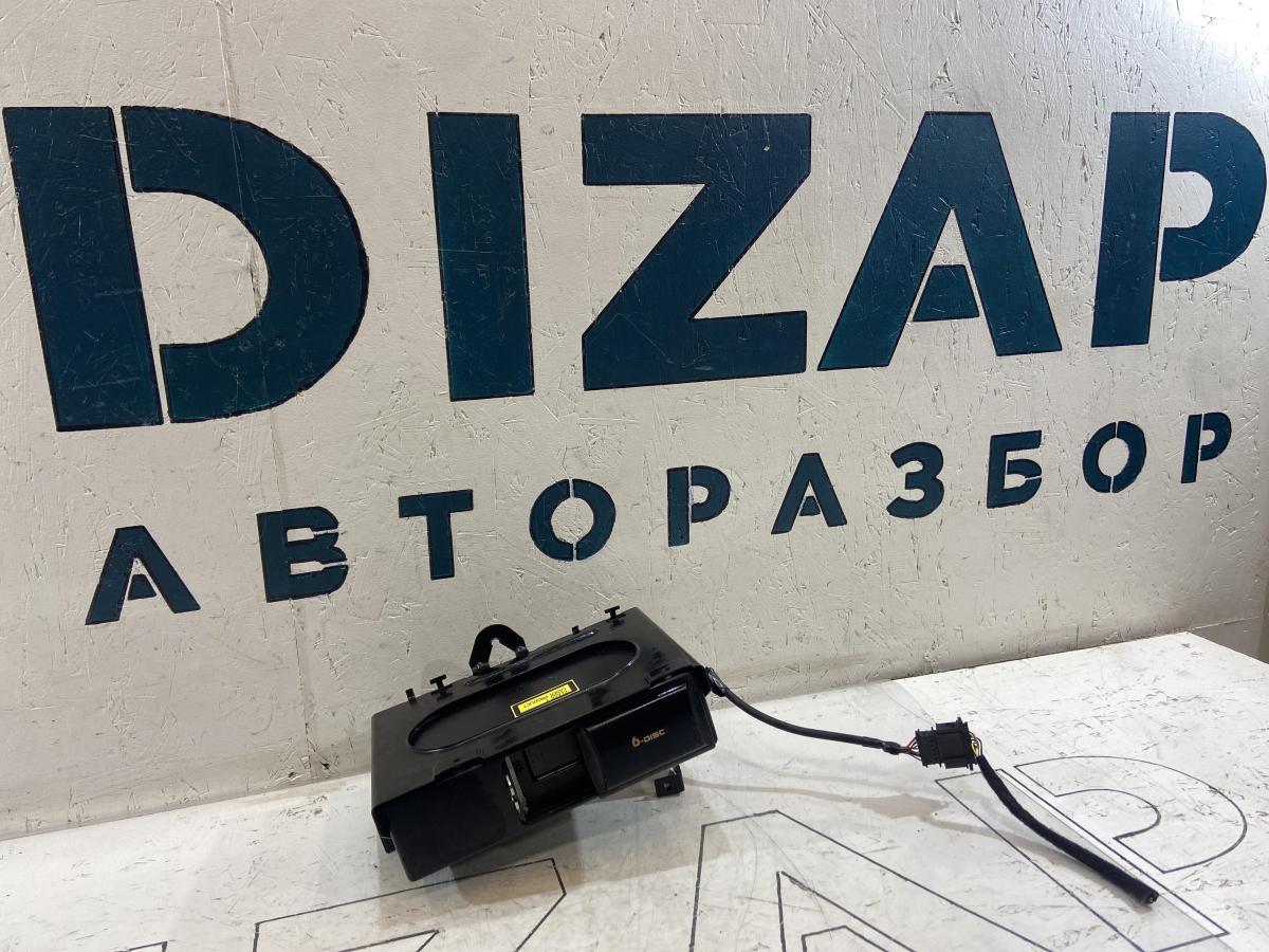 CD чейнджер 1J6057111 Volkswagen Touareg I