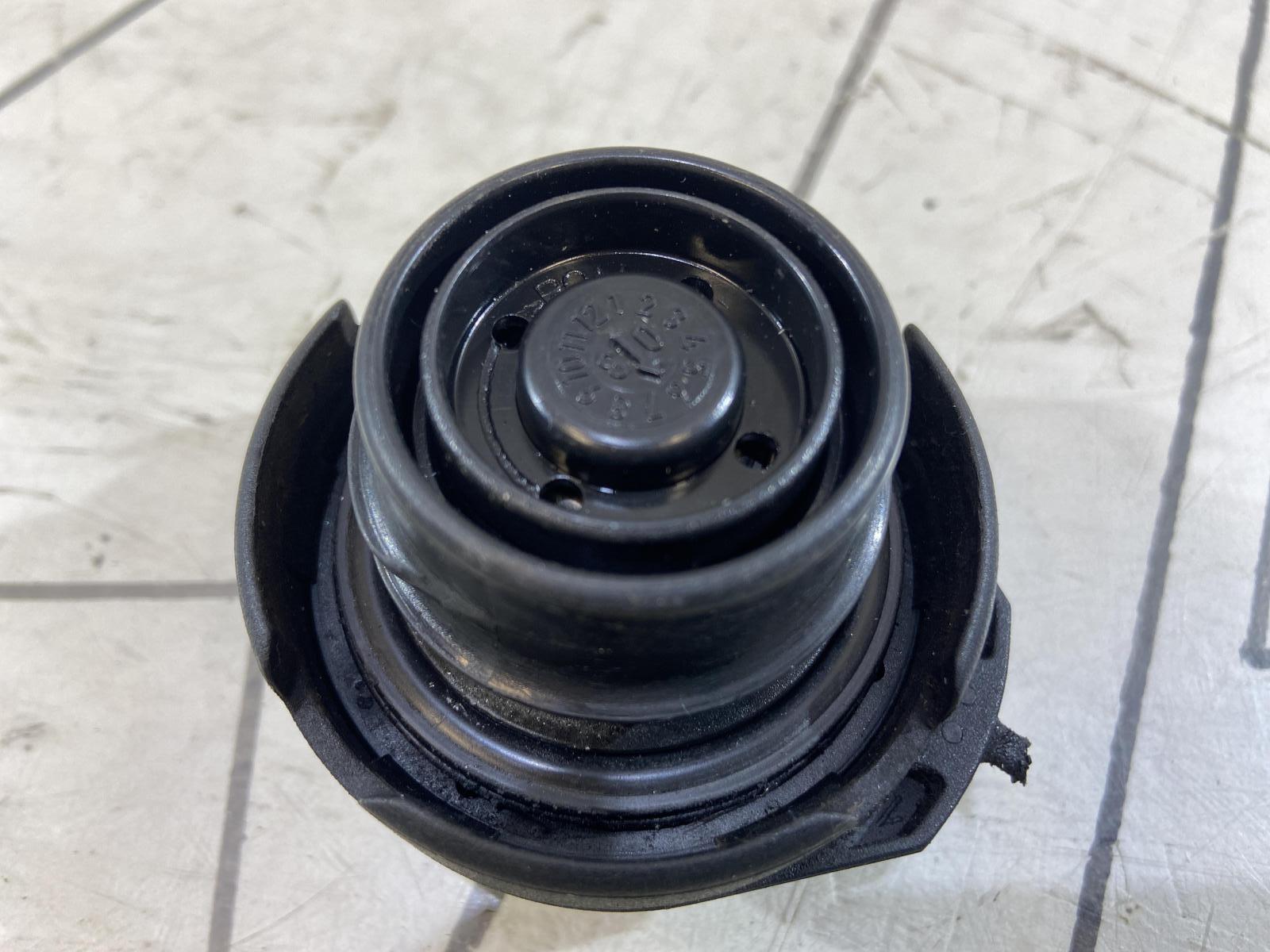 Крышка топливного бака 1J0201553Q Volkswagen Touareg I