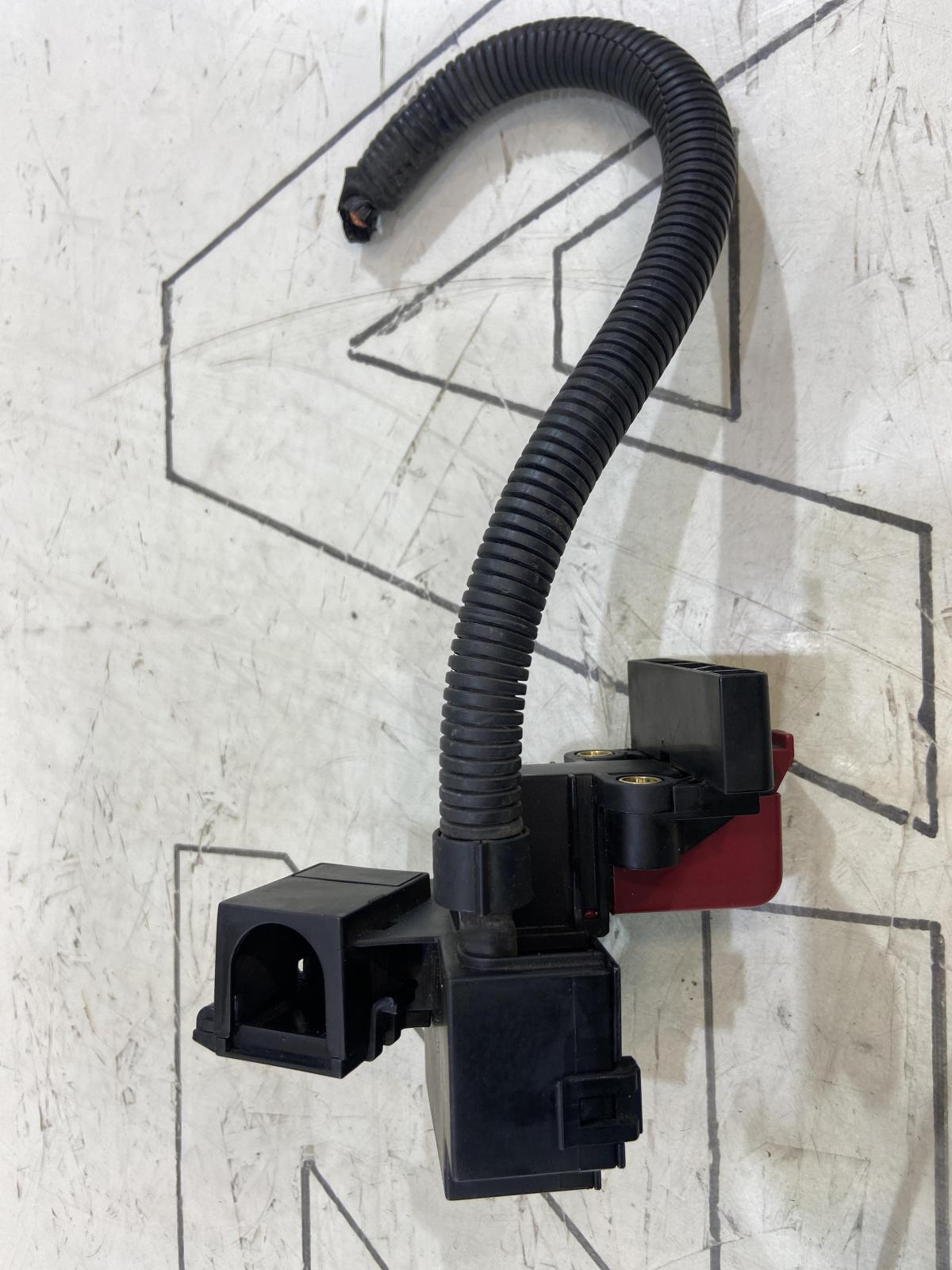 Клемма аккумулятора плюс 7L0937401 Volkswagen Touareg I