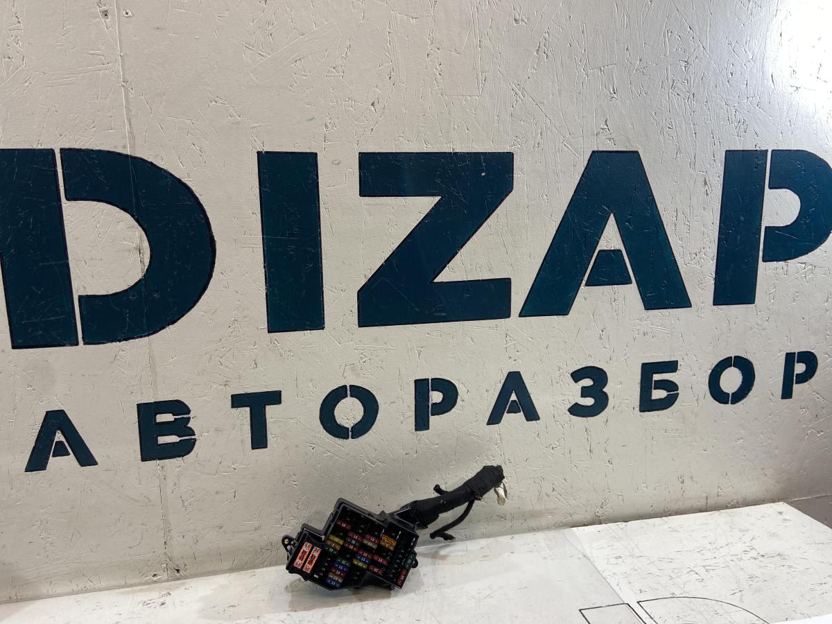 Блок предохранителей 7L0941828A Volkswagen Touareg I