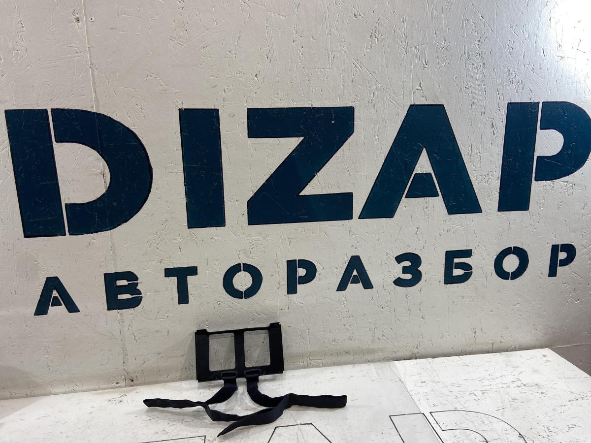 Кронштейн огнетушителя 7L0012130A Volkswagen Touareg I