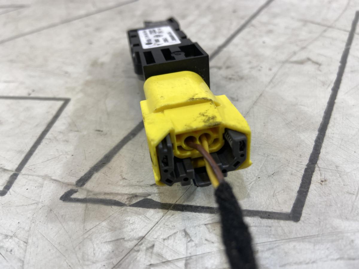 Датчик удара 4B0959643C Volkswagen Touareg I