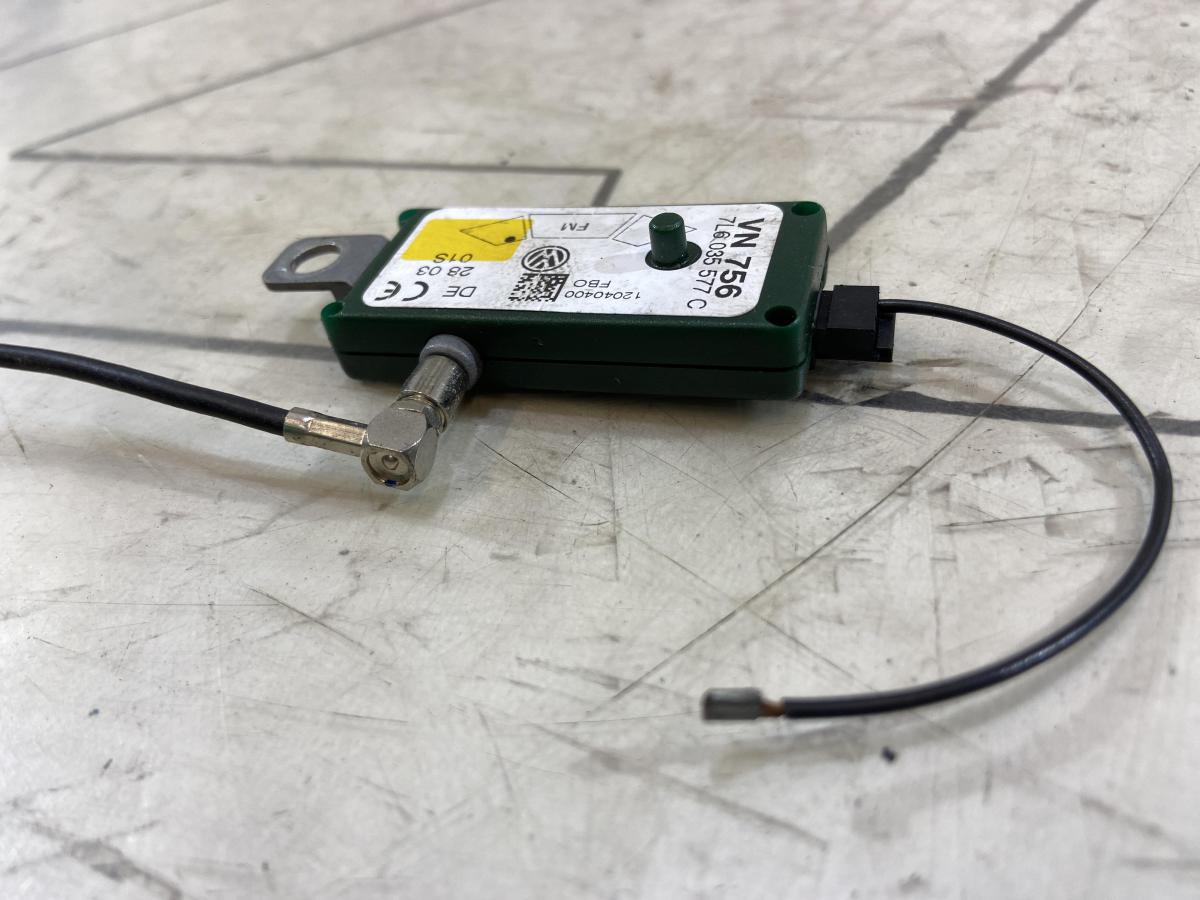 Усилитель антенны 7L6035577C Volkswagen Touareg I