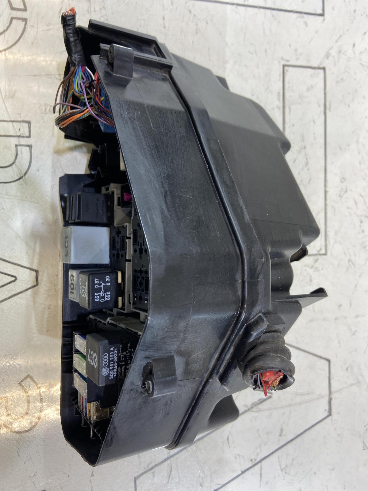 Блок предохранителей 7L6971072AD Volkswagen Touareg I