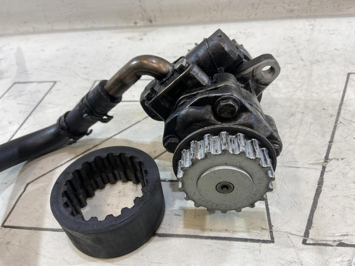 Насос усилителя рул. управл. 7H0422153A Volkswagen Touareg I