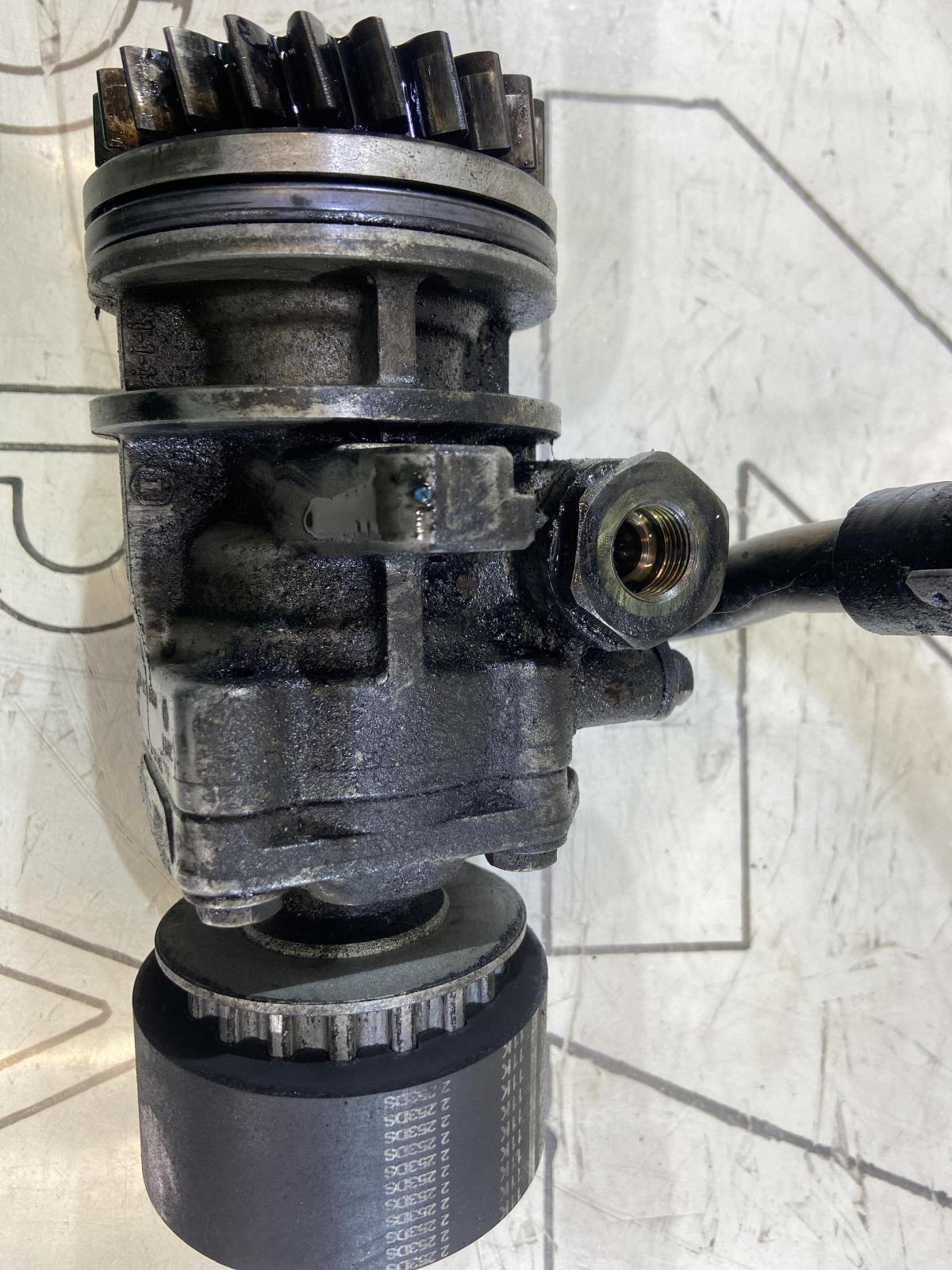 Насос усилителя рул. управл. 7H0422153A Volkswagen Touareg I