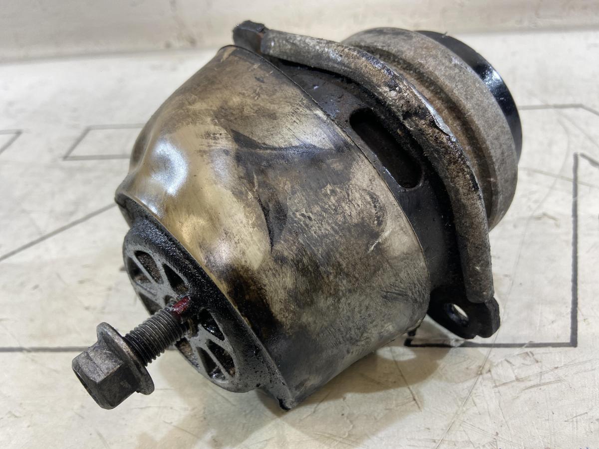 Опора двигателя 7L6199131C Volkswagen Touareg I