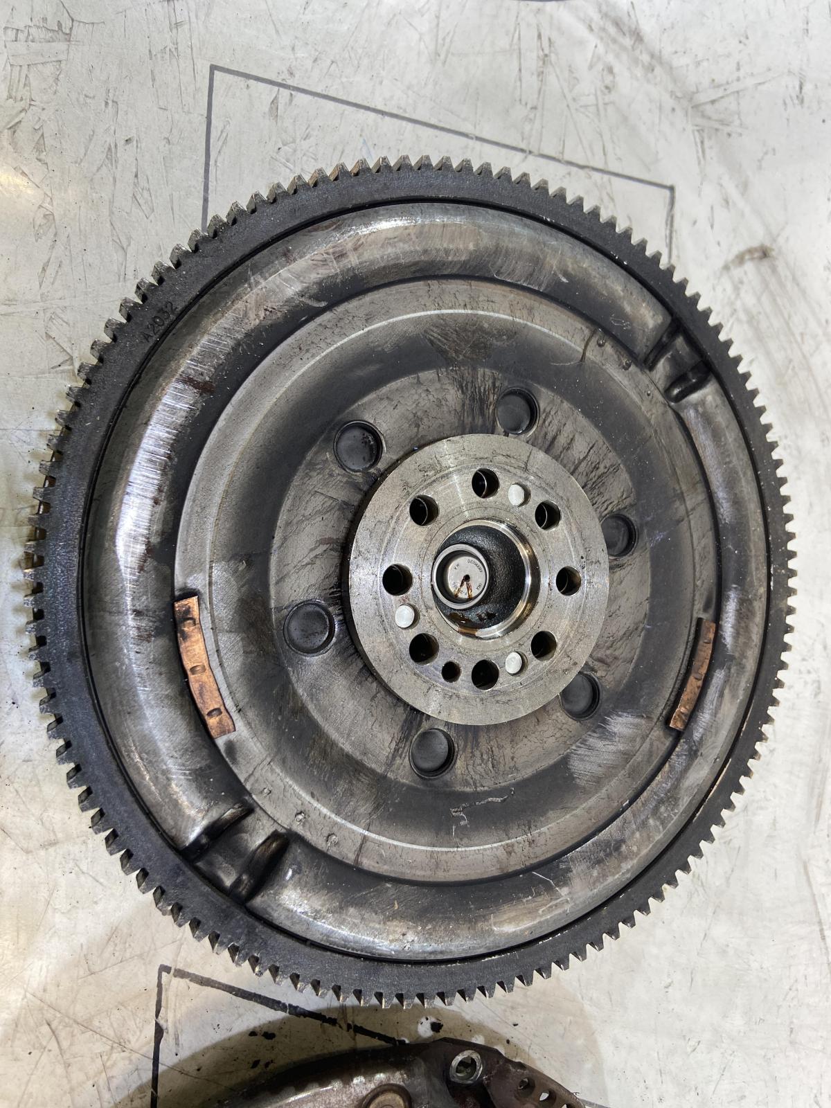 Сцепление комплект 070105266L Volkswagen Touareg I